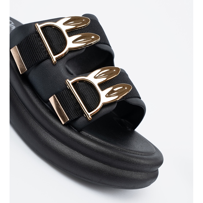 Seastar Papucs arany csatokkal a peronon fekete 2 Seastar Papucs arany csatokkal a peronon fekete 2