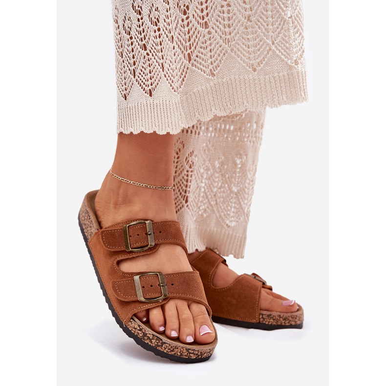 Suede papucs a parafa talpon teve csatokkal barna 1