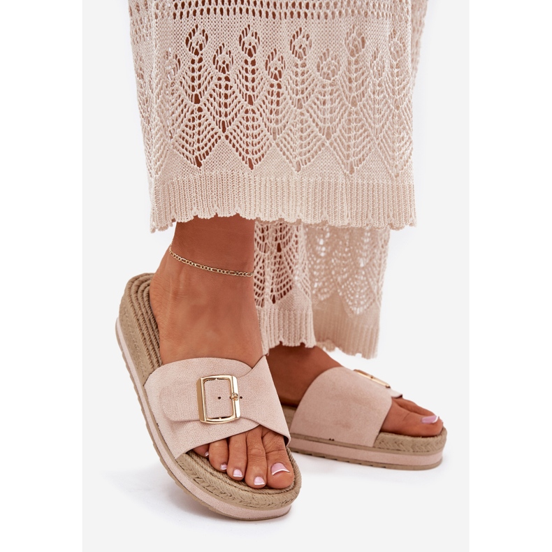 Női papucs a peronon aranybilincs bézsával 1