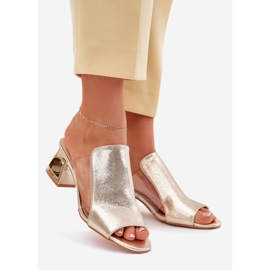 A női papucsok az aranyoszlopon flopok aranysárga 1