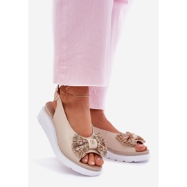 Női bőr szandál ékkel, Zazoo 1882 bézs íj 1