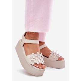 Női bőr szandál a Chebello 4701 bézs platformon 1 Női bőr szandál a Chebello 4701 bézs platformon 1