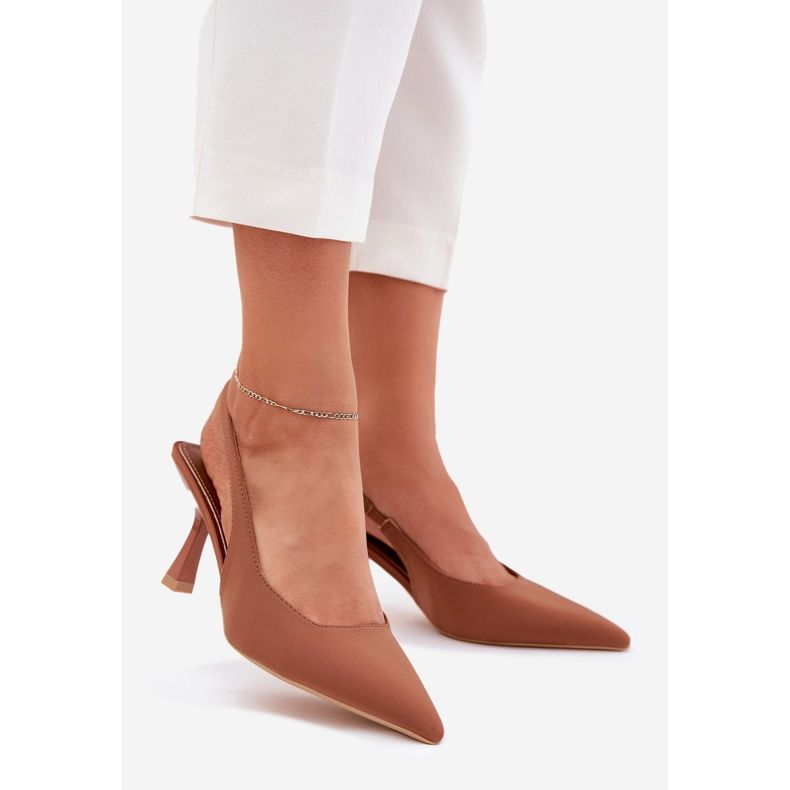 Női szandál a tevecsapon barna 1