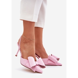 Magas sarkú cipő csupasz sarkú és rózsaszín íj 1