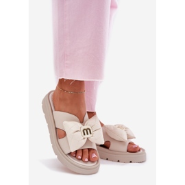 Női bőr papucs a platformon a Chebello 4647 bézs 1 Női bőr papucs a platformon a Chebello 4647 bézs 1