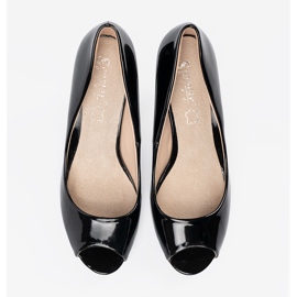 Seastar Fekete lakkozott szivattyúk csupasz ujjakkal 1