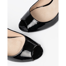 Seastar Fekete lakkozott szivattyúk csupasz ujjakkal 2