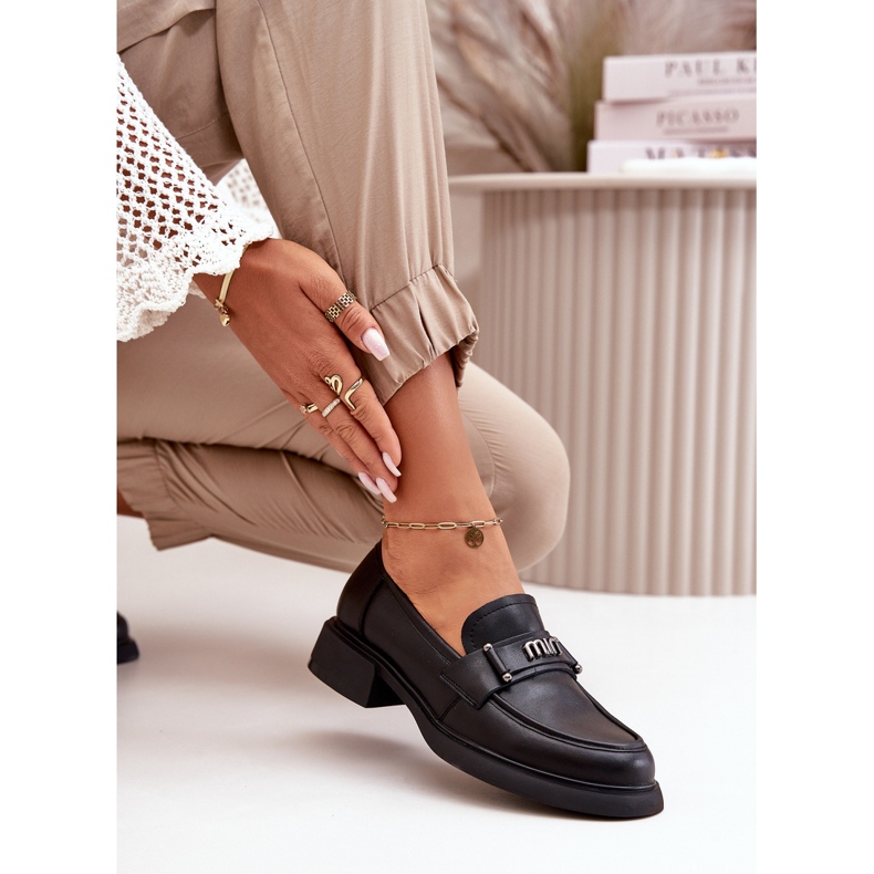 Női természetes bőrfutók fekete VinceZa 91114 díszes 4