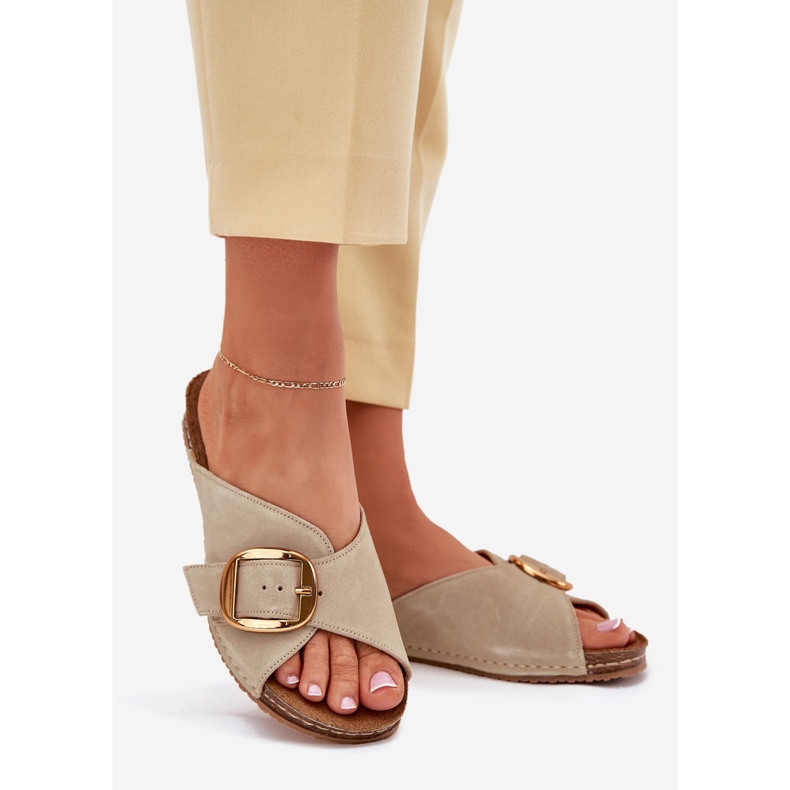 Bőr papucs flopok egy arany bilincsel, Maciejka 07000-22 pisztácia zöld 1