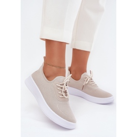 Anyag elpusztult sportcipő a platformon a női bézs 2 Anyag elpusztult sportcipő a platformon a női bézs 2