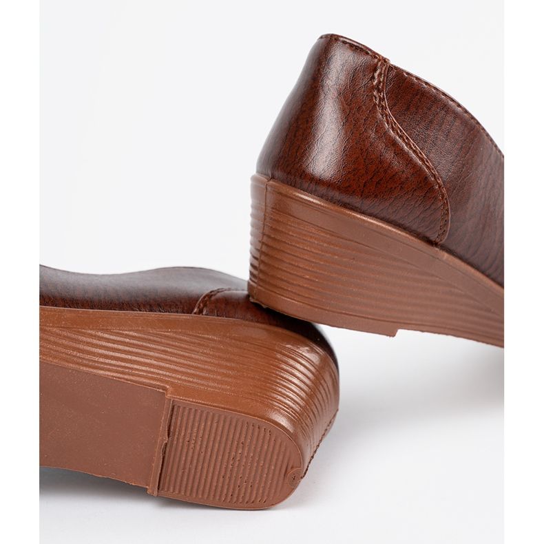 Klasszikus barna alacsony cipő 1