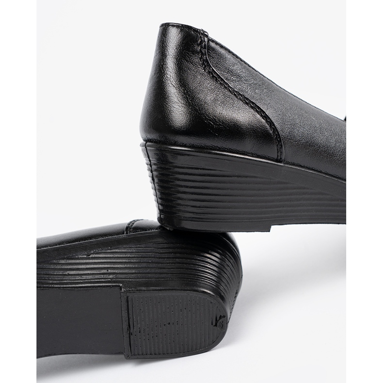 Női cipő kígyó bőr textúrájával fekete 1 Női cipő kígyó bőr textúrájával fekete 1