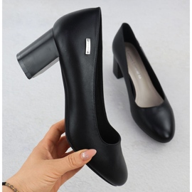 Szivattyúk a fekete Sergio Leone PB178 oszlopon 1