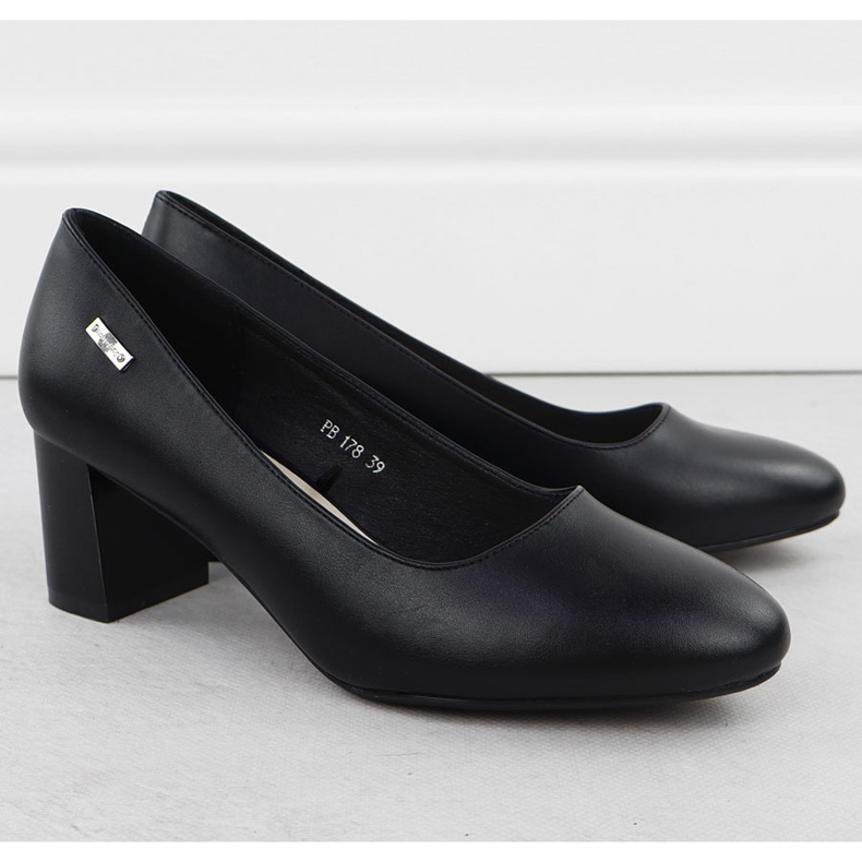 Szivattyúk a fekete Sergio Leone PB178 oszlopon 2