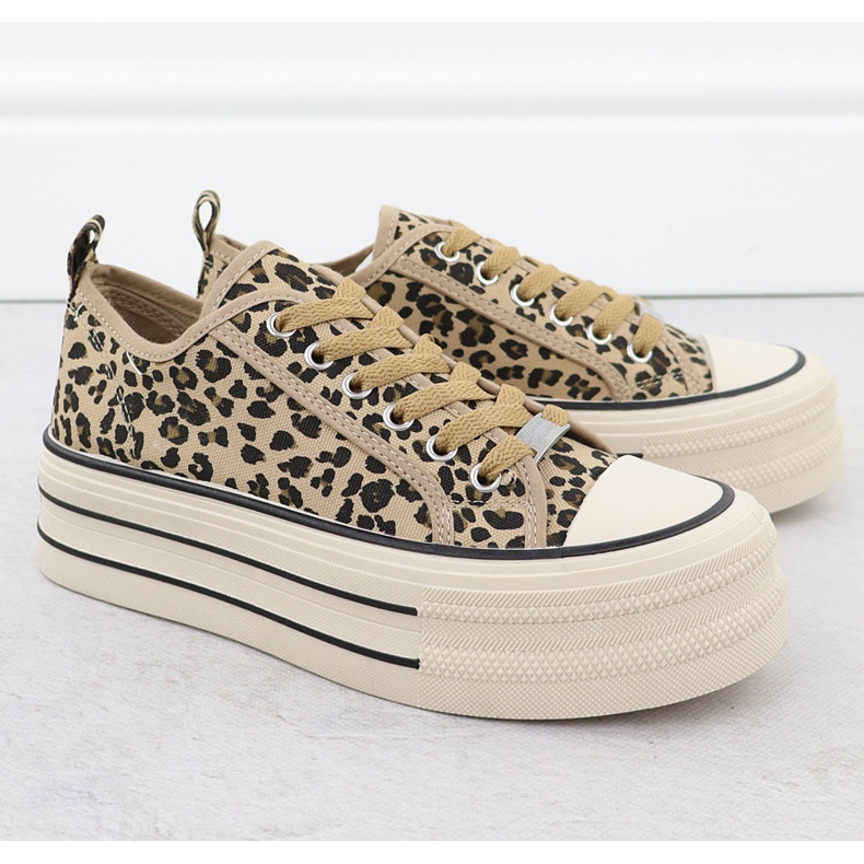 Alacsony cipők egy leopárd platformon Bézs News 9157 2