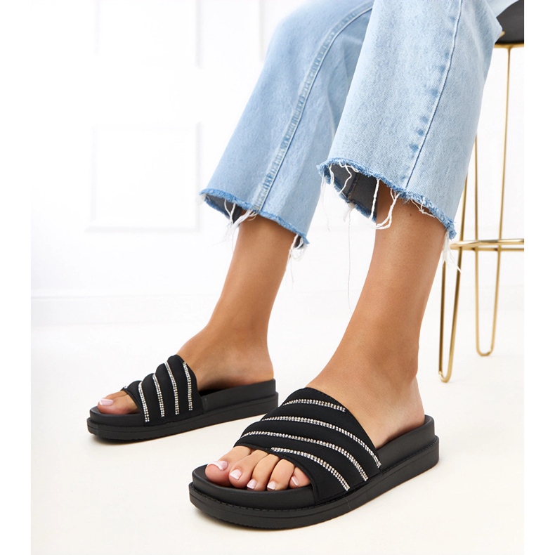 Fekete flip flopok cardon cirkonokkal 2 Fekete flip flopok cardon cirkonokkal 2