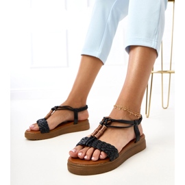 Fekete szandál fonott kerya övvel 1