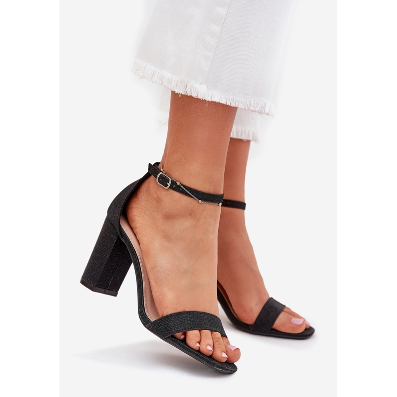 Boto Fényes női szandál a fekete kavina poszton 1