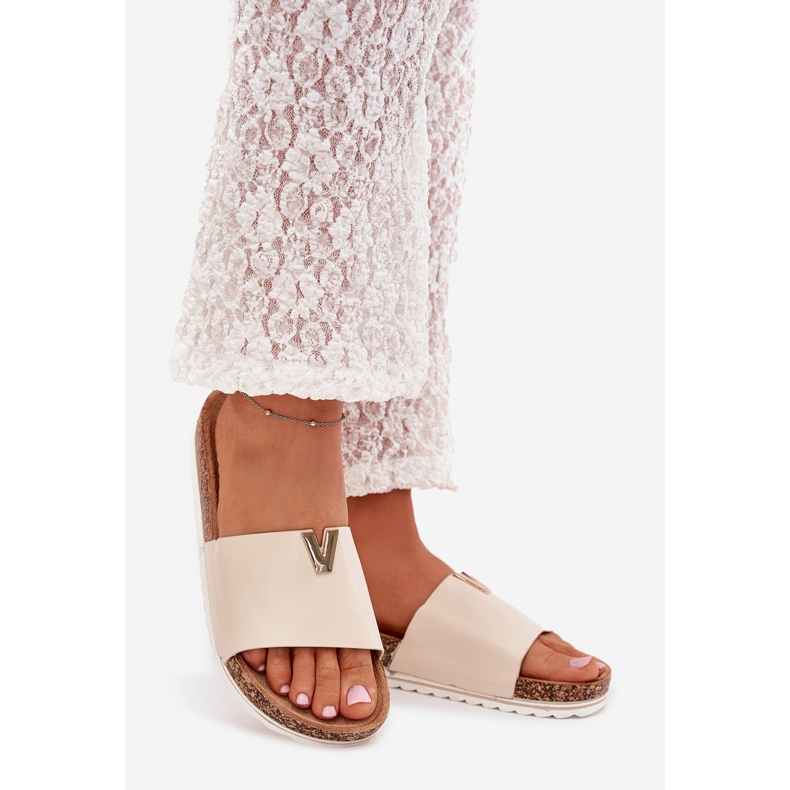 Boto Női papucs flopok egy parafa platformon, dekoratív részletekkel bézs vesszira 1