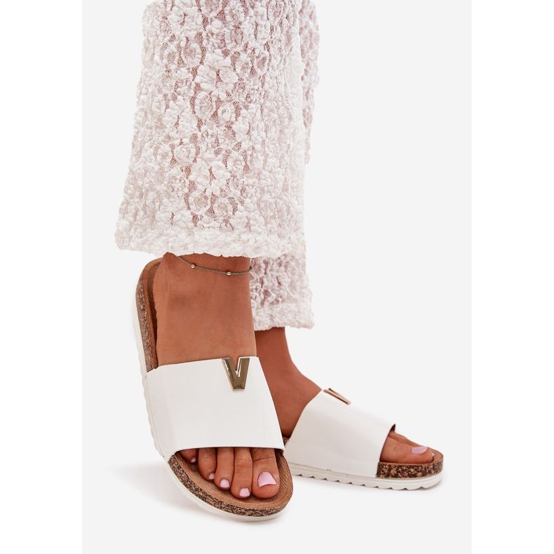 Boto Női papucs flopok egy parafa platformon, dekoratív fehér vesszira részletekkel 1