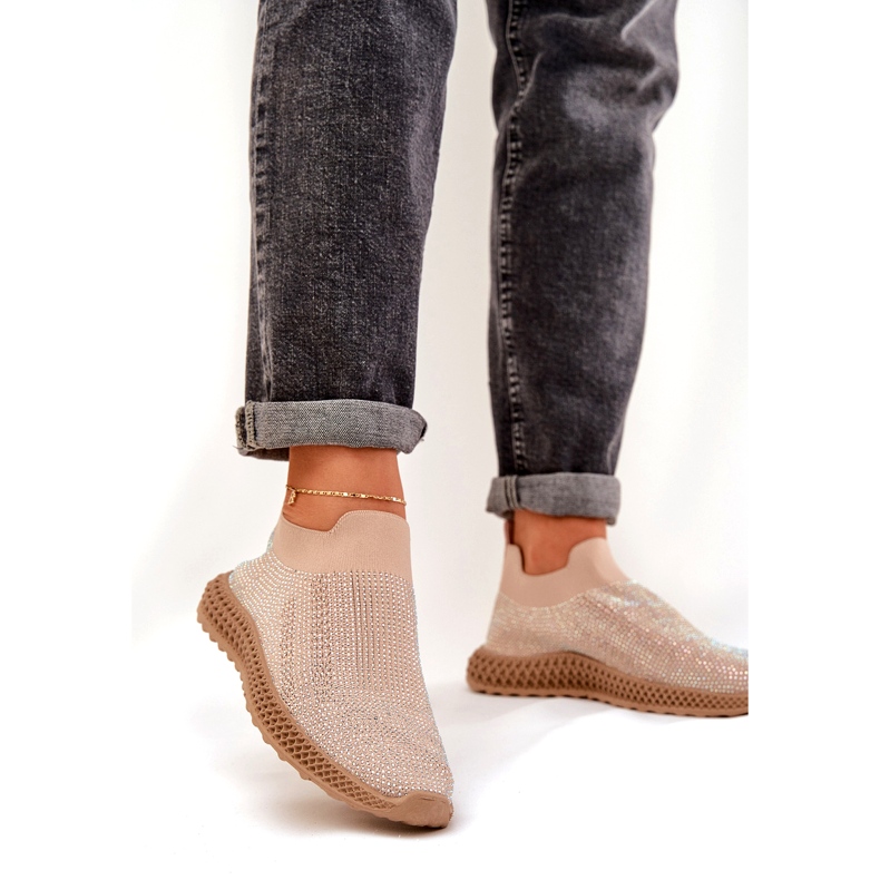 S.Barski A szeletelt női sportcipő TW121 bézs 2