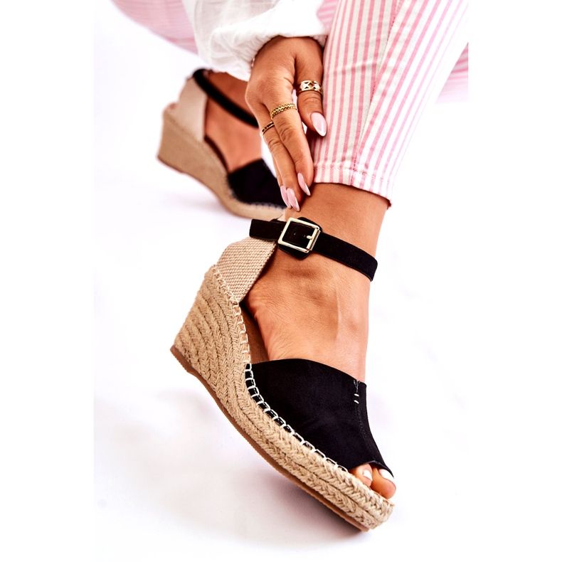 Kényelmes női szandál Wedge Black Dellián fekete 3