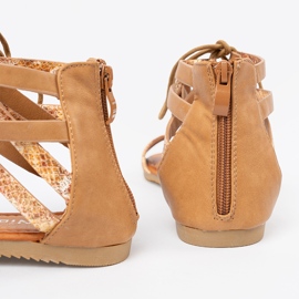 Shelvt Sanadals csipke -Up kígyó motívummal 1