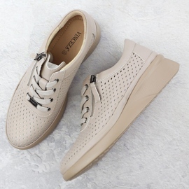 Vinceza Női bőrcipő perforált ékeken Bézs Vinceeza 79565 1