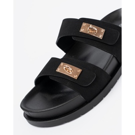 Shelvt Papucs a peronon arany részletekkel fekete 1