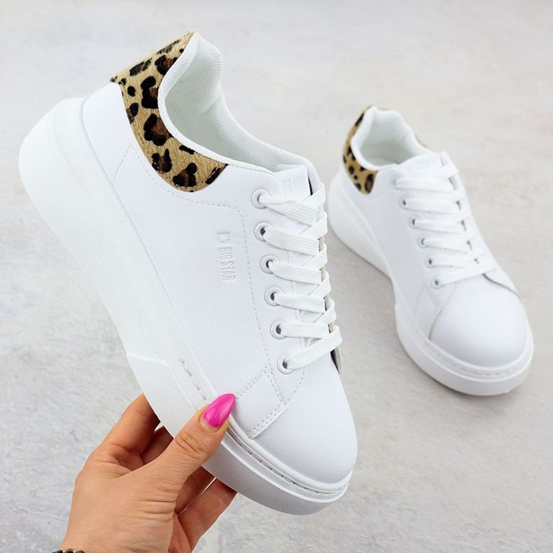 Női sportcipő a White Big Star SS274247 platformon fehér 1