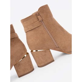 Shelvt Stílusos csizma világosbarna árnyalatban, arany részletekkel 1