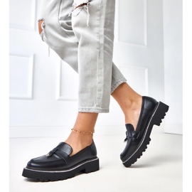 Fekete cipők dekorációval és köbös cirkóniummal 2