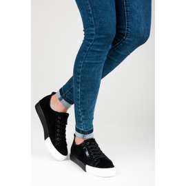 Velúr tornacipő az emelvényen fekete 2