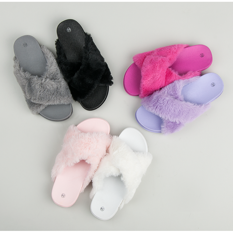 Stílusos prémes papucs fekete 1