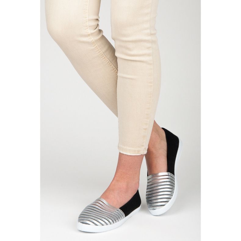 Mckeylor Fekete és ezüst színű tornacipő 1