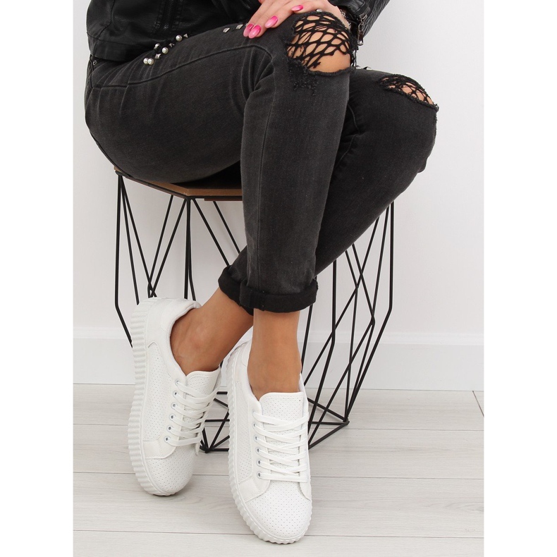 AX02 fehér kúszócipő 1