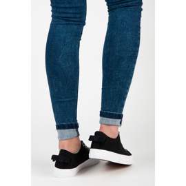 Fekete tornacipő masnival 2