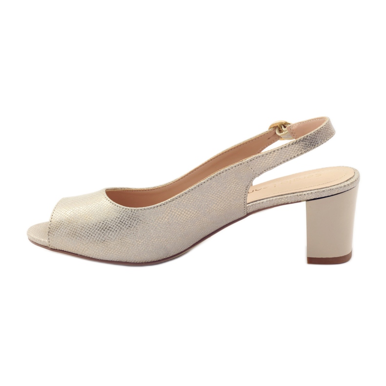 Szandál Sergio Leone 810 posztján sárga barna 2