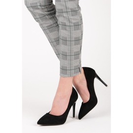 Fekete magassarkú 2 Fekete magassarkú 2