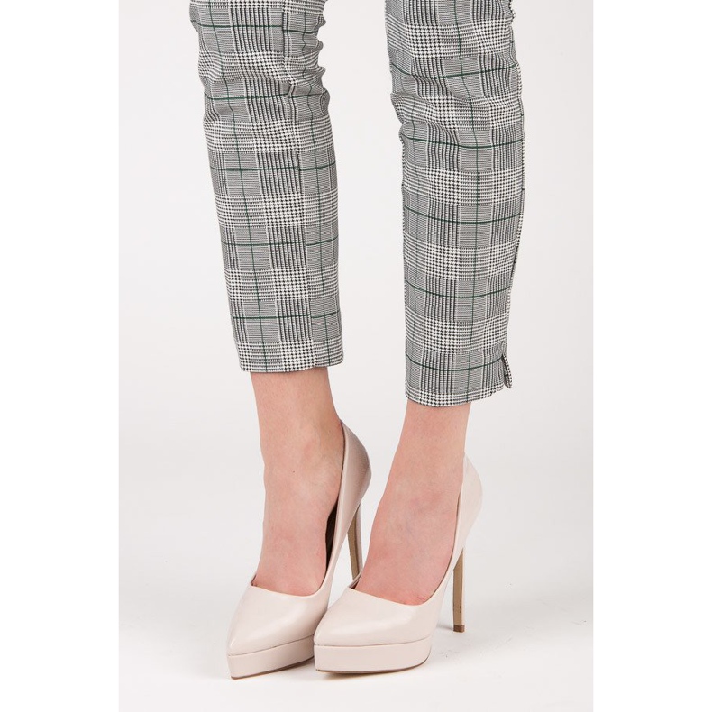 Small Swan Lakkozott sarok a platformon barna 1