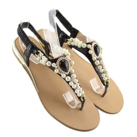 Fekete gyöngyös szandál D580 fekete 2