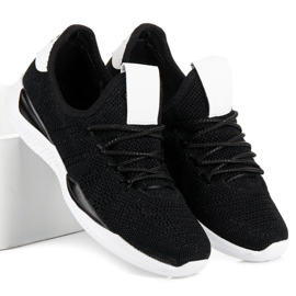 Fekete bebújós sportcipő 2