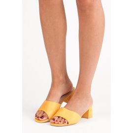 Renda Velúr magas sarkú szandál sárga 1