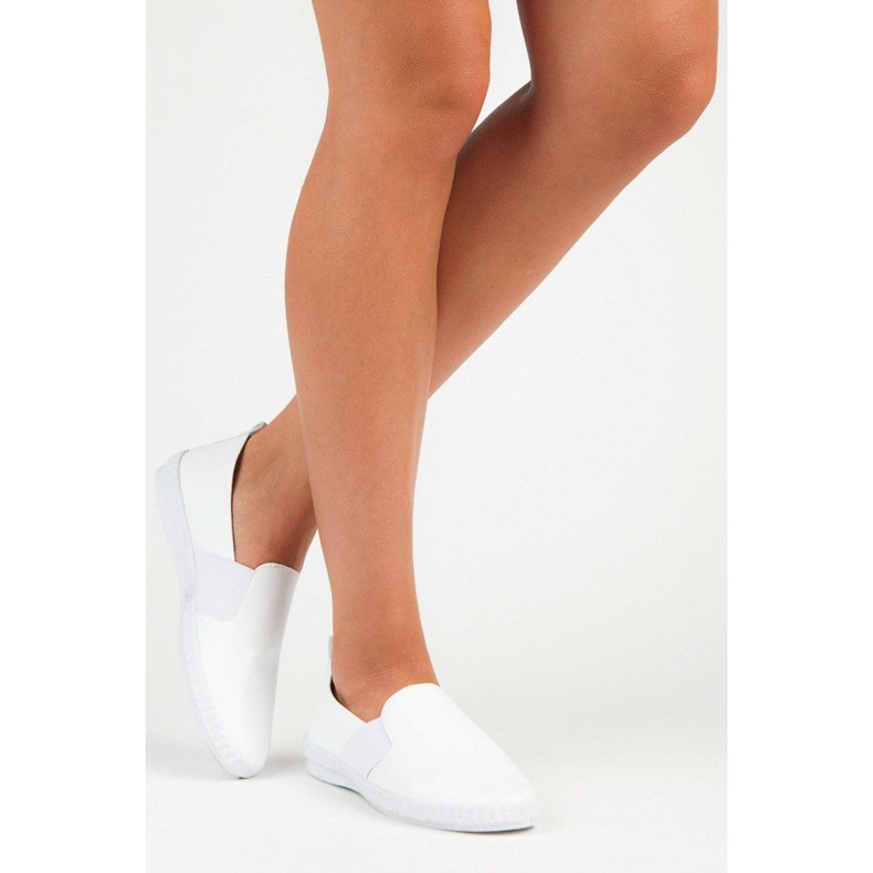 Fehér MCKEYLOR Slipons 2