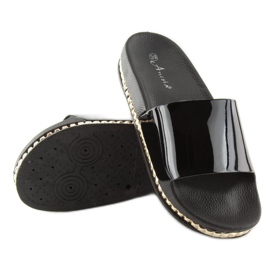 Fekete női fekete papucs N-29 fekete 2