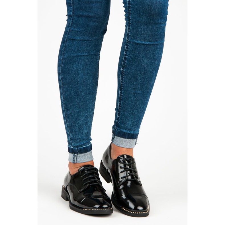 Primavera Lakkozott női cipő fekete 1