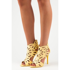 Vices Elegáns szandál satu felsőrésszel sárga 1 Vices Elegáns szandál satu felsőrésszel sárga 1