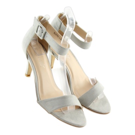 Alacsony sarkú szandál szürke BL0763 1