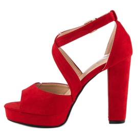 Szandál magas oszlopon piros 2 Szandál magas oszlopon piros 2