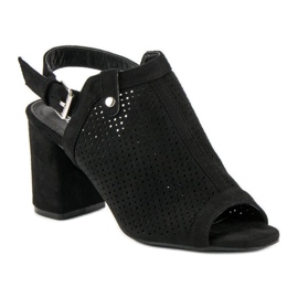 Áttört szandál felsőrésszel fekete 1